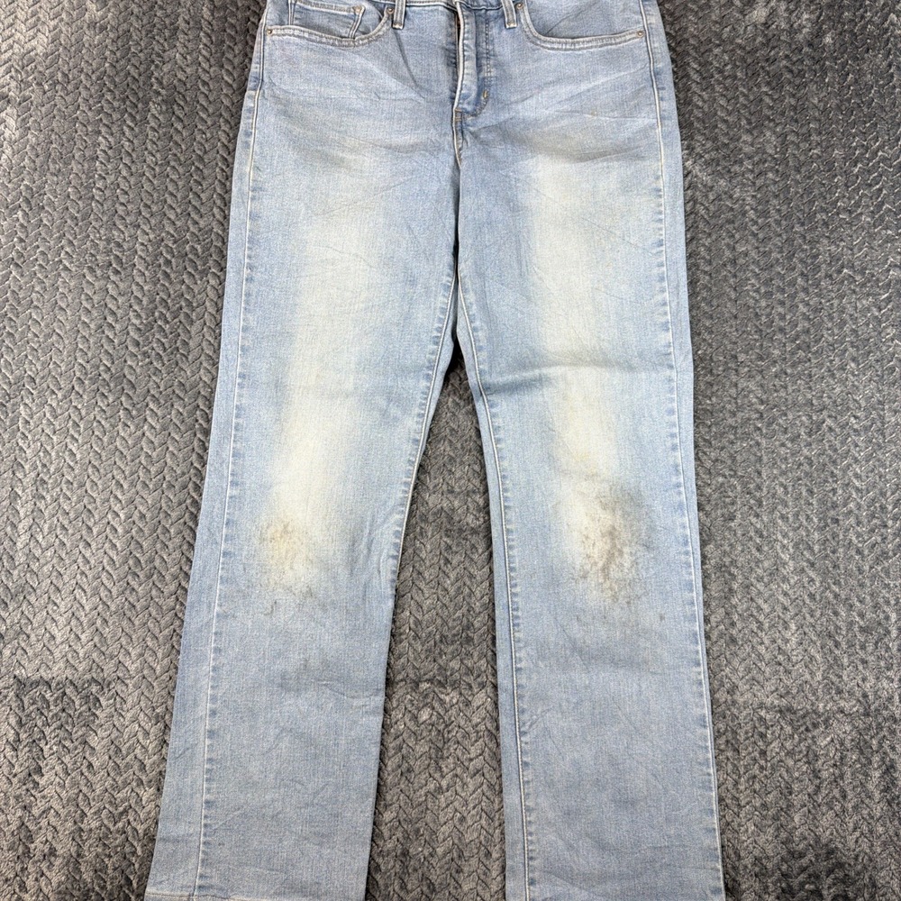 Levi's 314 Shaping Straight Leg Jeans Light Wash Women Size 30 32" Inseam